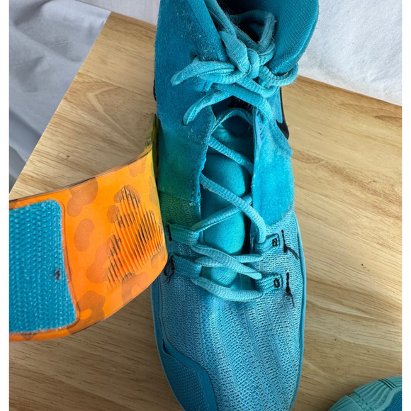 Nike Kyrie 6 Kids Size 7Y Oracle Aqua Basketball Kyrie Irving BQ5599-300 - Picture 7 of 9